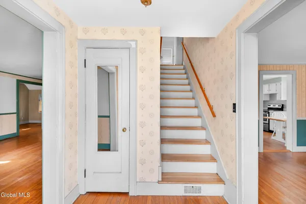 $424,900 | 25 Forest Road, Bethlehem, NY 12054