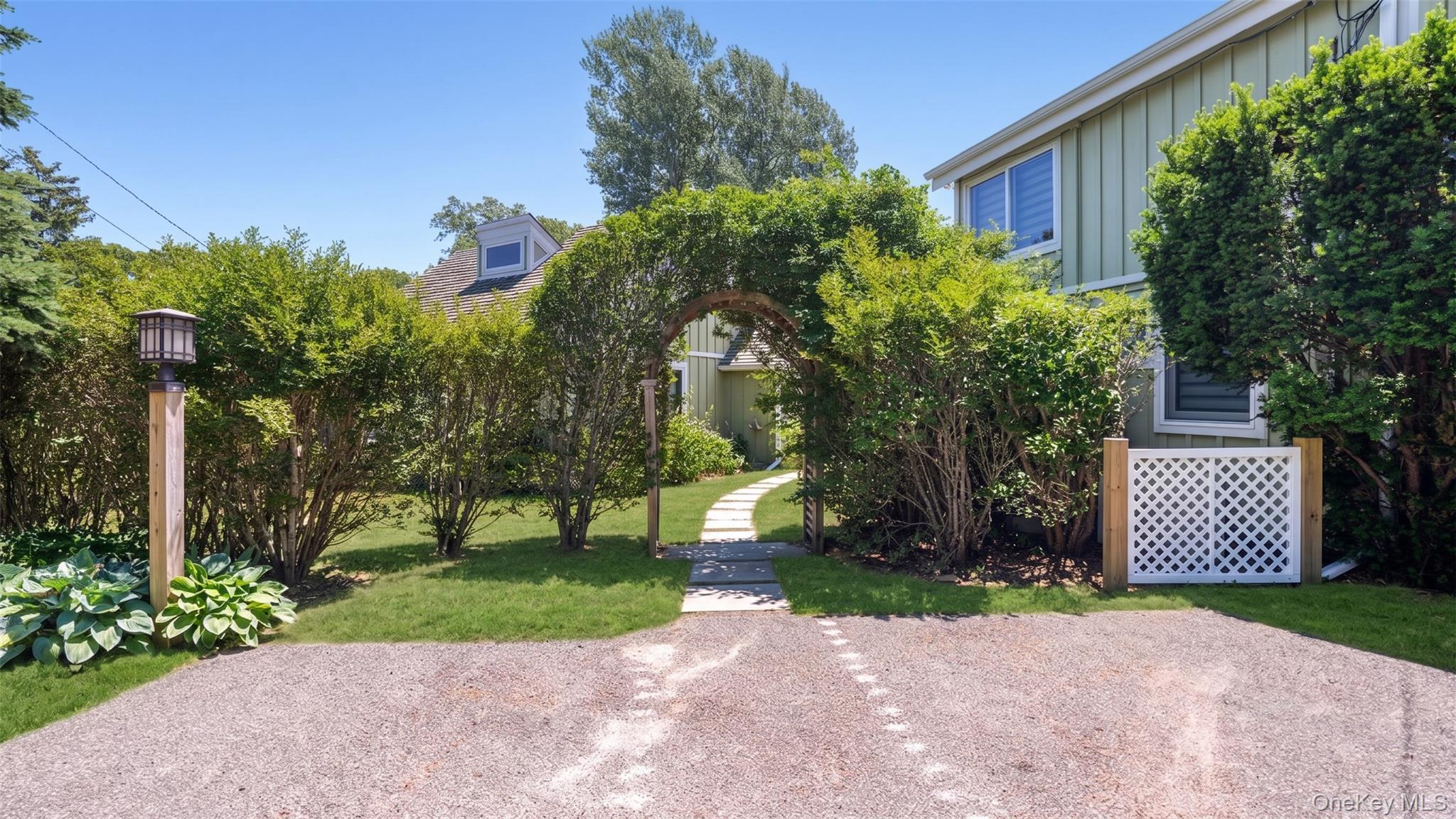 127 Inlet Road Hampton Bays, NY 11946 - Photo 11 of 24