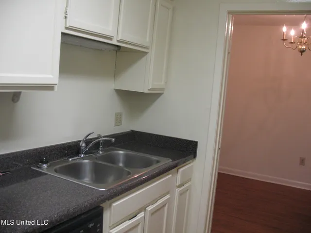 $915 | 970 Morningside Street, Unit A5, Jackson, MS 39202