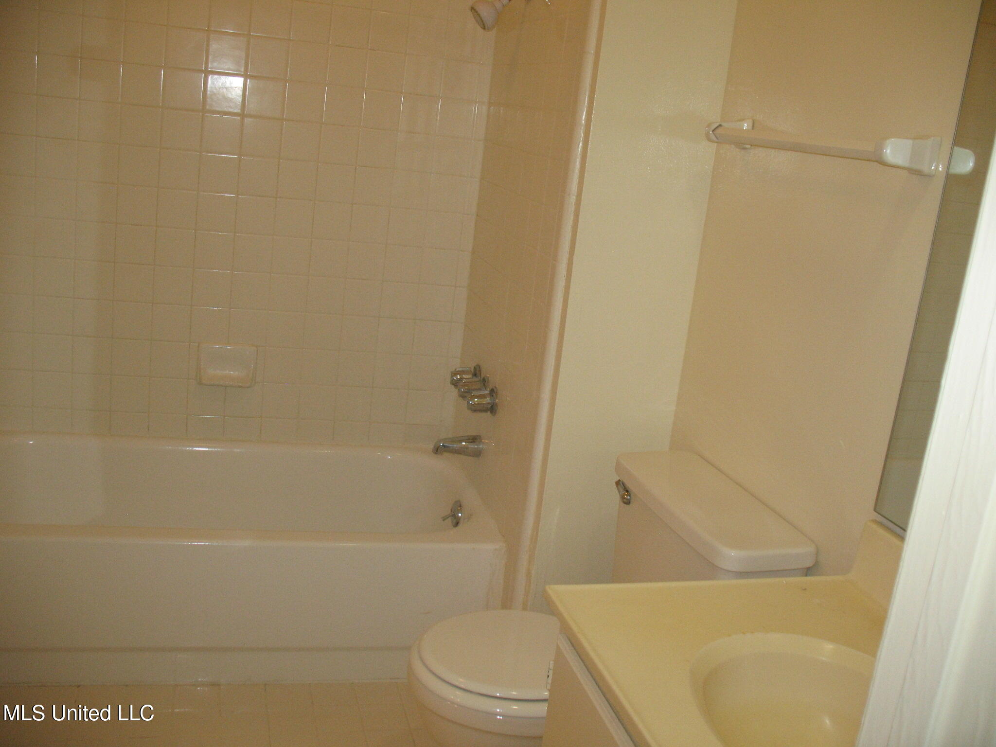 970 Morningside Street, Unit A5 Jackson, MS 39202 - Photo 16 of 16 268EF696-F0F1-4D42-9286-D7E10E1DD5F9