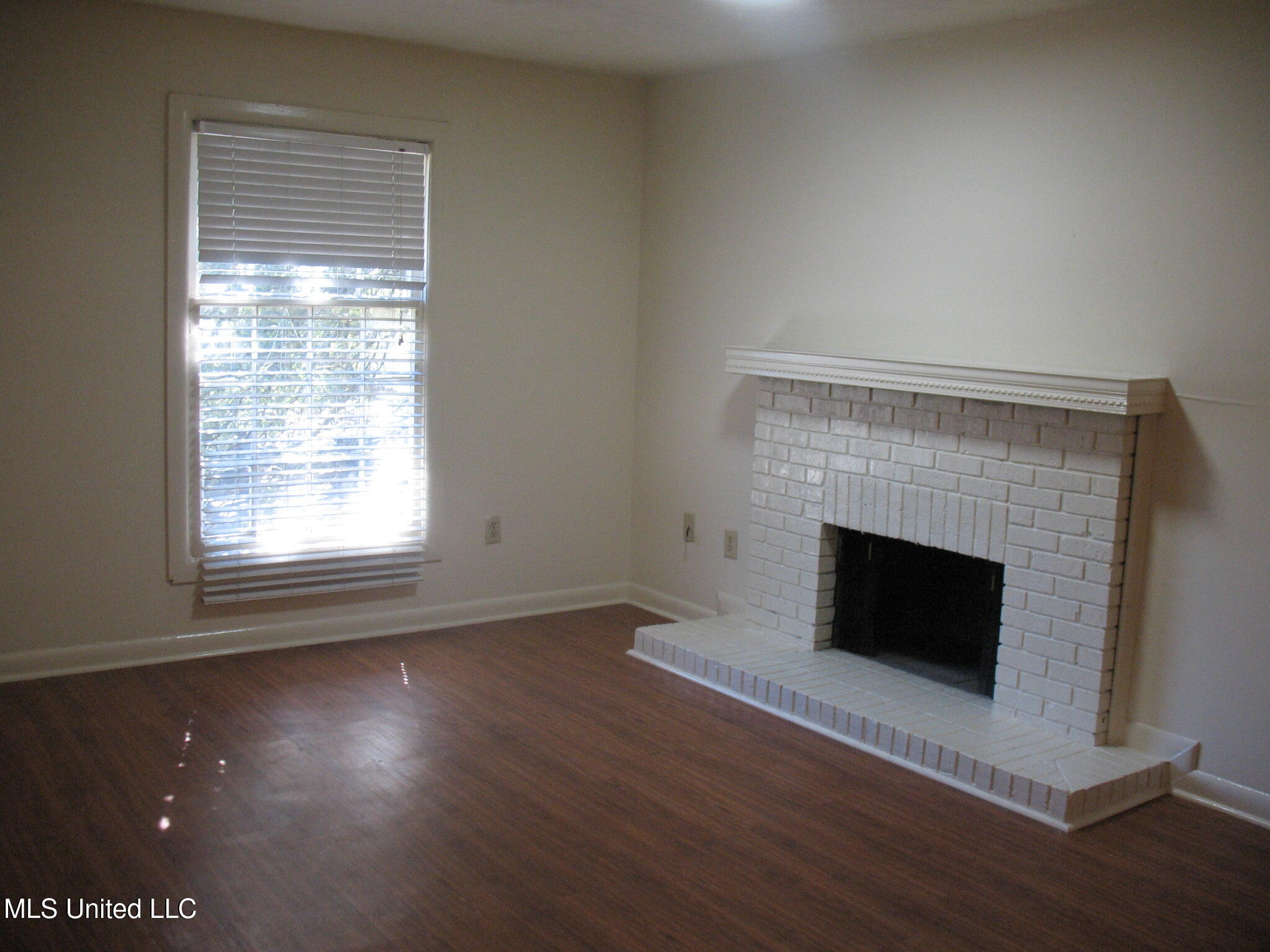 970 Morningside Street, Unit A5 Jackson, MS 39202 - Photo 6 of 16 2EA796F3-52EC-4EC3-8A2F-E0EA0201DB9C