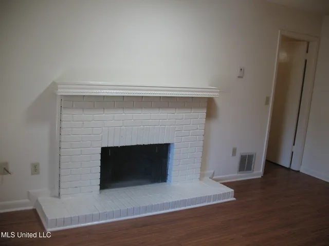 $915 | 970 Morningside Street, Unit A5, Jackson, MS 39202