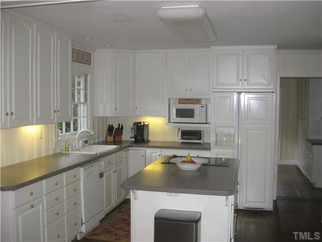 2711 Lakeview Drive Raleigh, NC 27608 - Photo 3 of 9 Kitchen