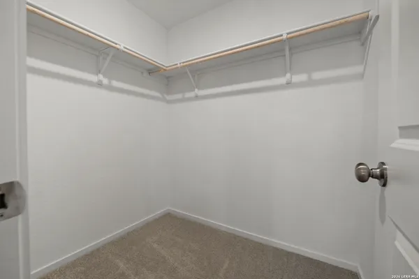 $2,100 | 8511 Willow Crossing, San Antonio, TX 78222