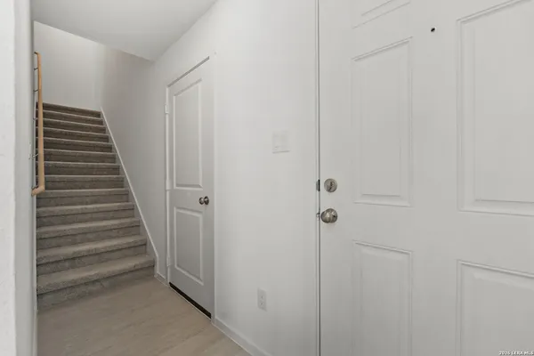 $2,100 | 8511 Willow Crossing, San Antonio, TX 78222