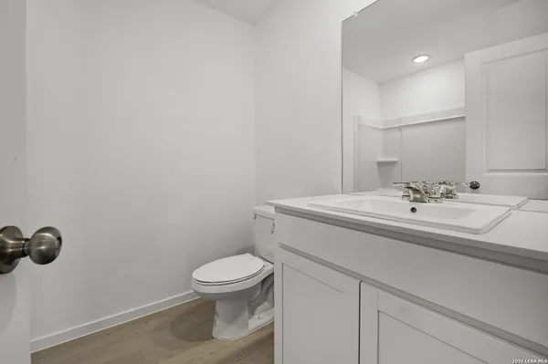 $2,100 | 8511 Willow Crossing, San Antonio, TX 78222