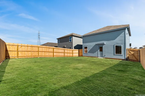 $2,100 | 8511 Willow Crossing, San Antonio, TX 78222