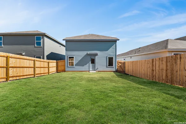$2,100 | 8511 Willow Crossing, San Antonio, TX 78222