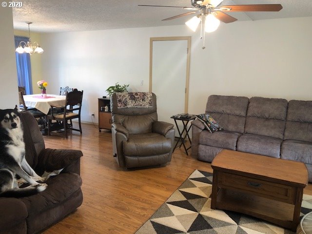 2110 Buttercup Loop Cottage Grove, OR 97424 - Photo 3 of 30