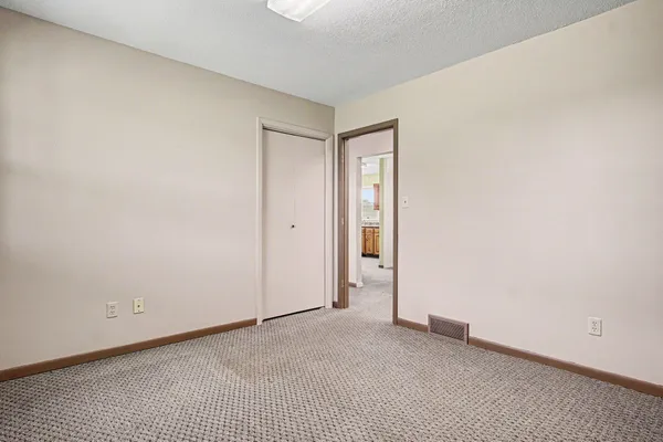$450,000 | 1140 150th Avenue, Luverne, MN 56156