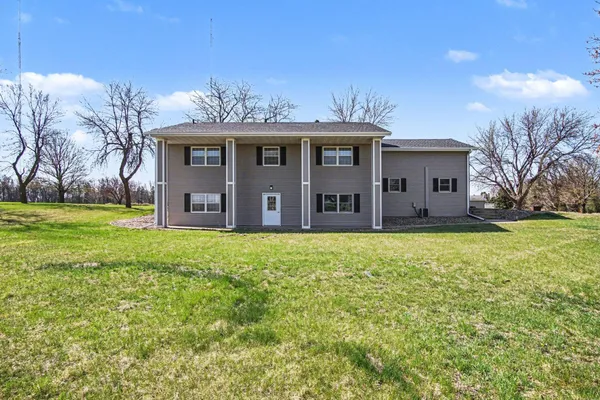 $450,000 | 1140 150th Avenue, Luverne, MN 56156