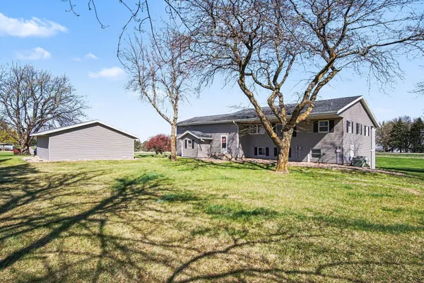 $450,000 | 1140 150th Avenue, Luverne, MN 56156