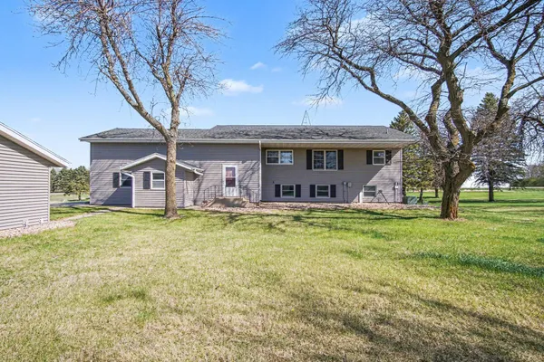 $450,000 | 1140 150th Avenue, Luverne, MN 56156