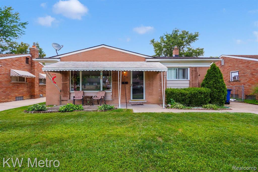 785 Rahn Street Westland, MI 48186 - Photo 1 of 17