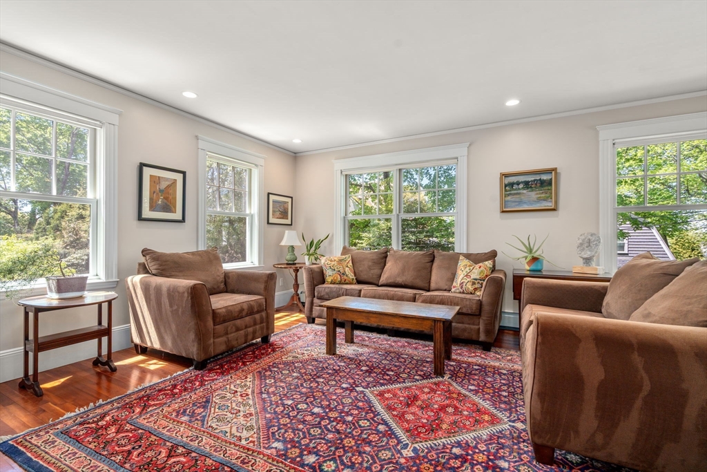 50 West Side Road Milton, MA 02186 - Photo 8 of 39