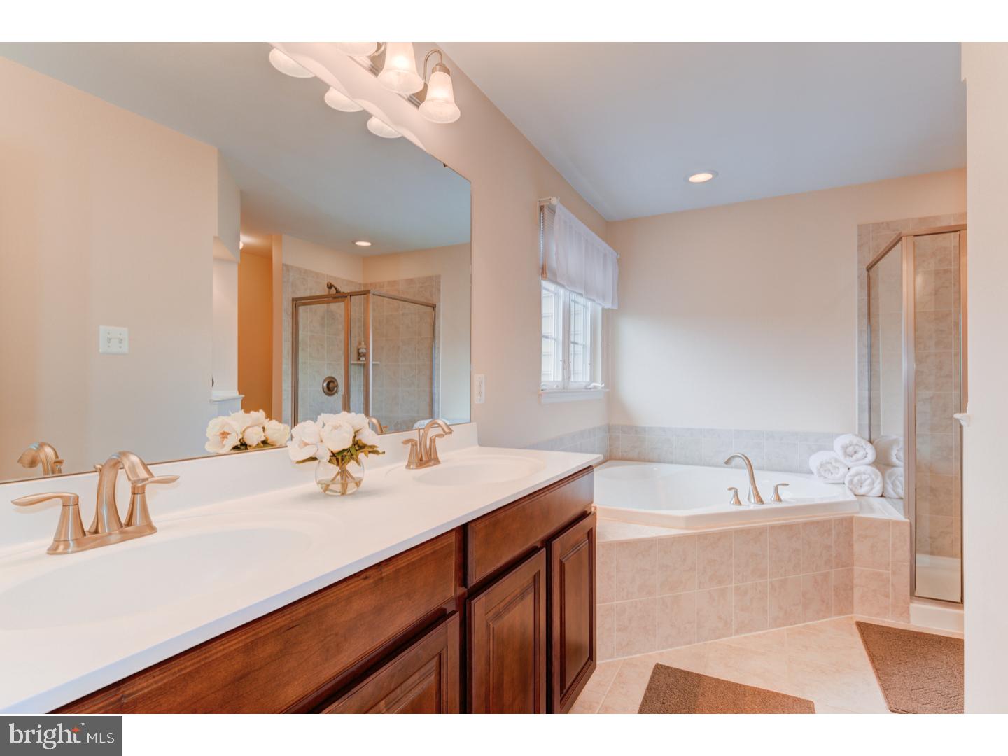 307 Cochrane Road Perkasie, PA 18944 - Photo 15 of 25 Master Bathroom
