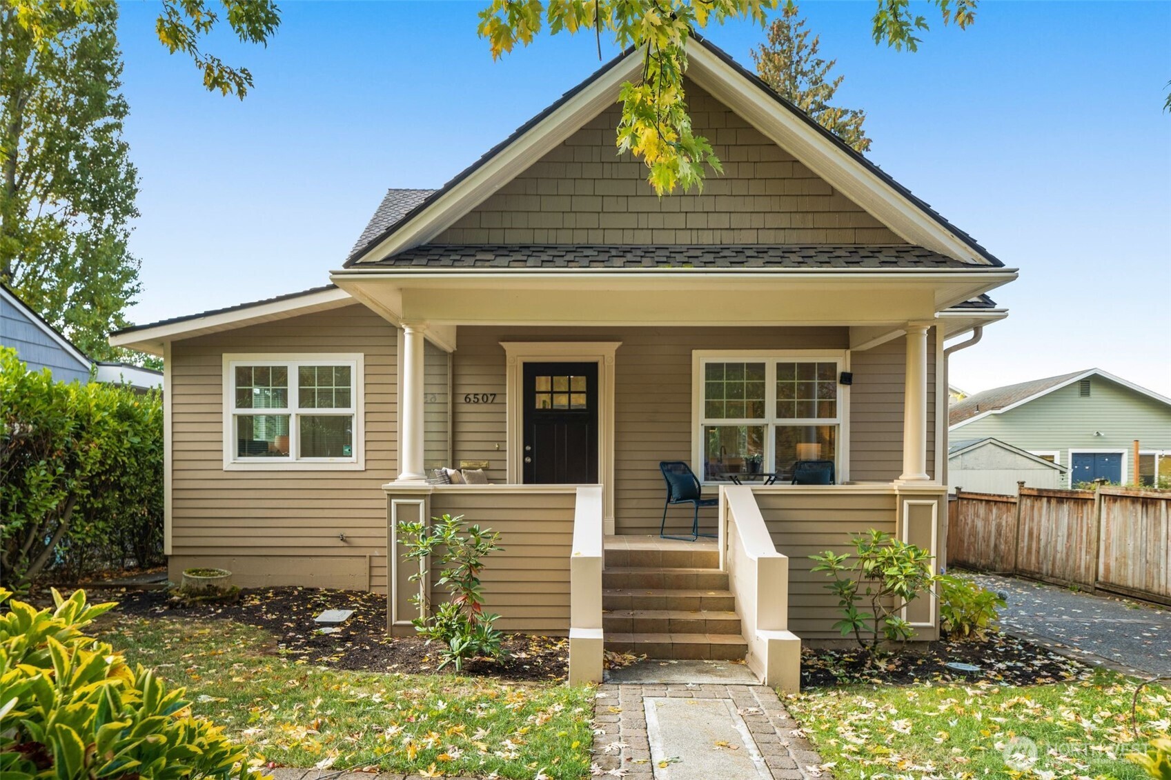 6507 41st Avenue Southwest Seattle, WA 98136 - Photo 2 of 37 front view of a house