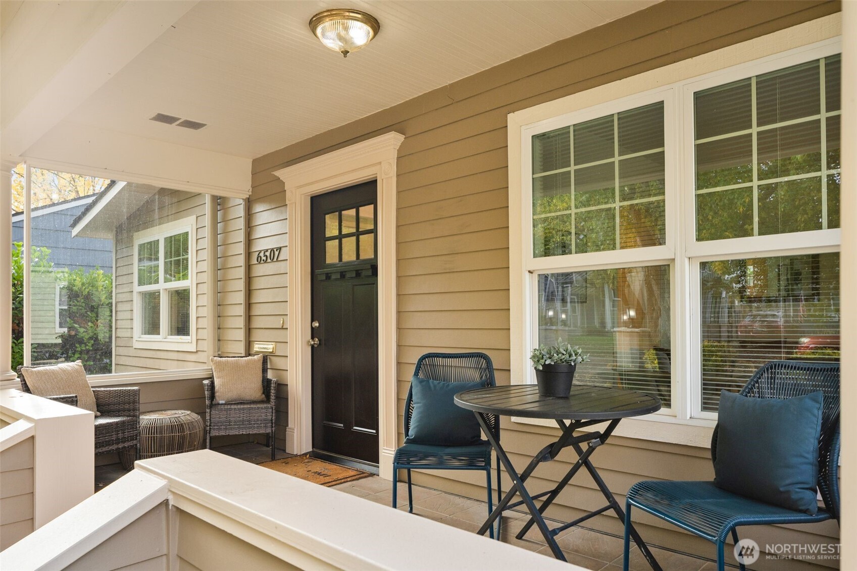 6507 41st Avenue Southwest Seattle, WA 98136 - Photo 3 of 37