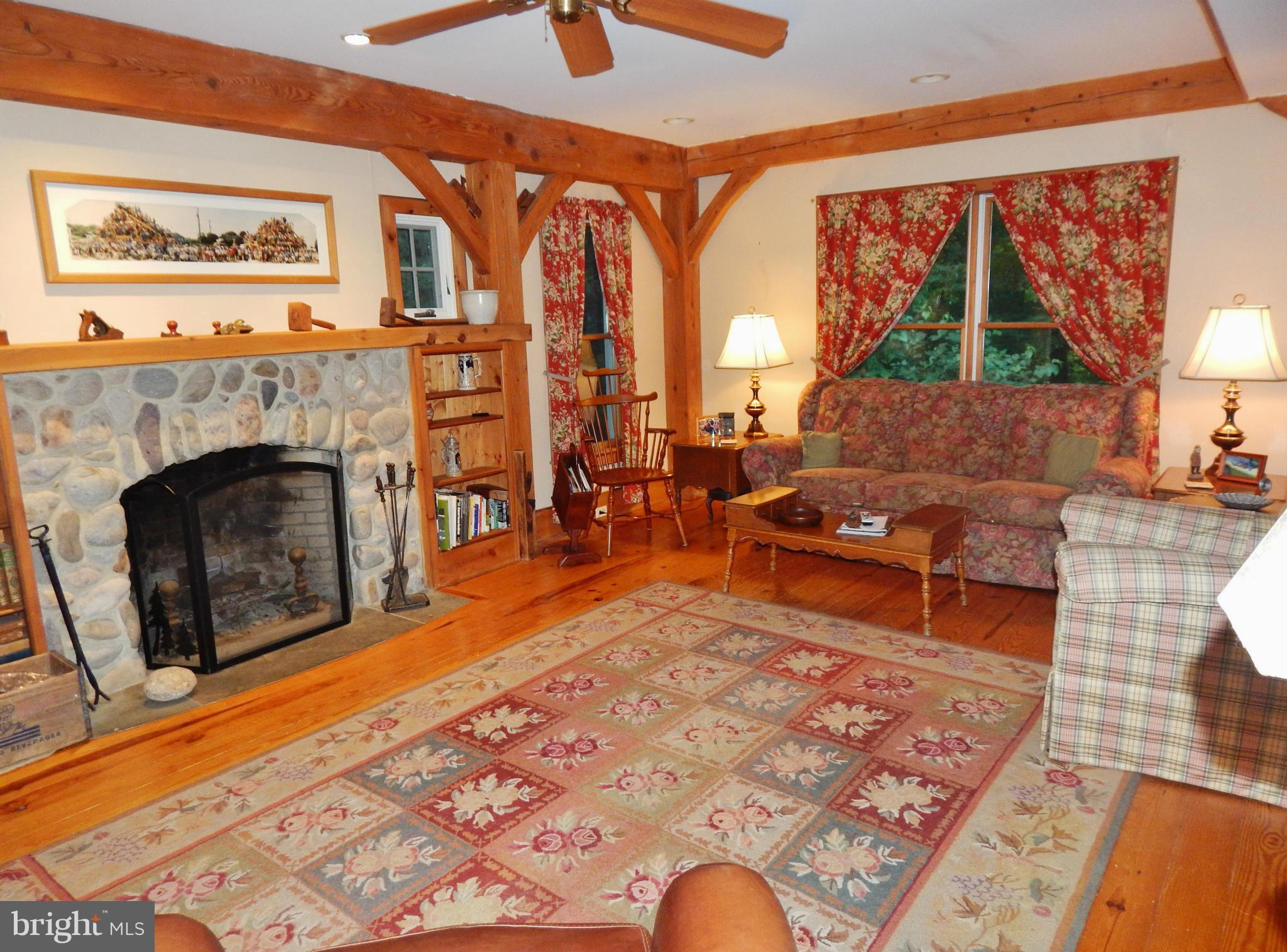 5191 West Heaps Road Pylesville, MD 21132 - Photo 6 of 30 Living Room
