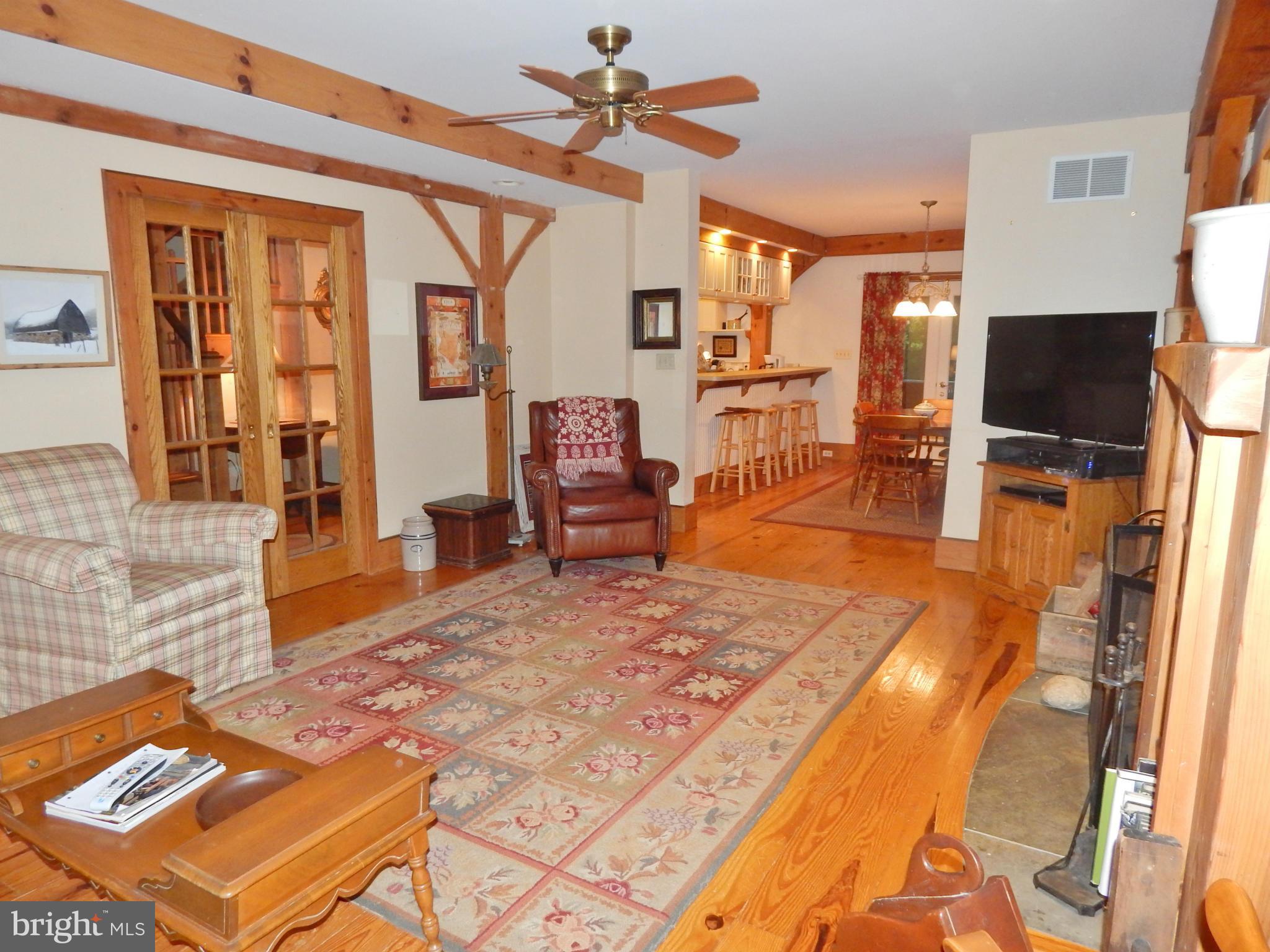 5191 West Heaps Road Pylesville, MD 21132 - Photo 7 of 30 Living Room
