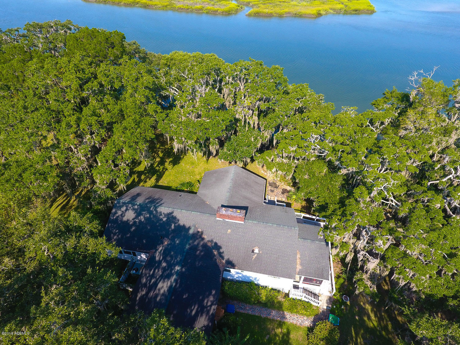 3004 Riverside Lane Beaufort, SC 29902 - Photo 20 of 50 3006 Riverside-51