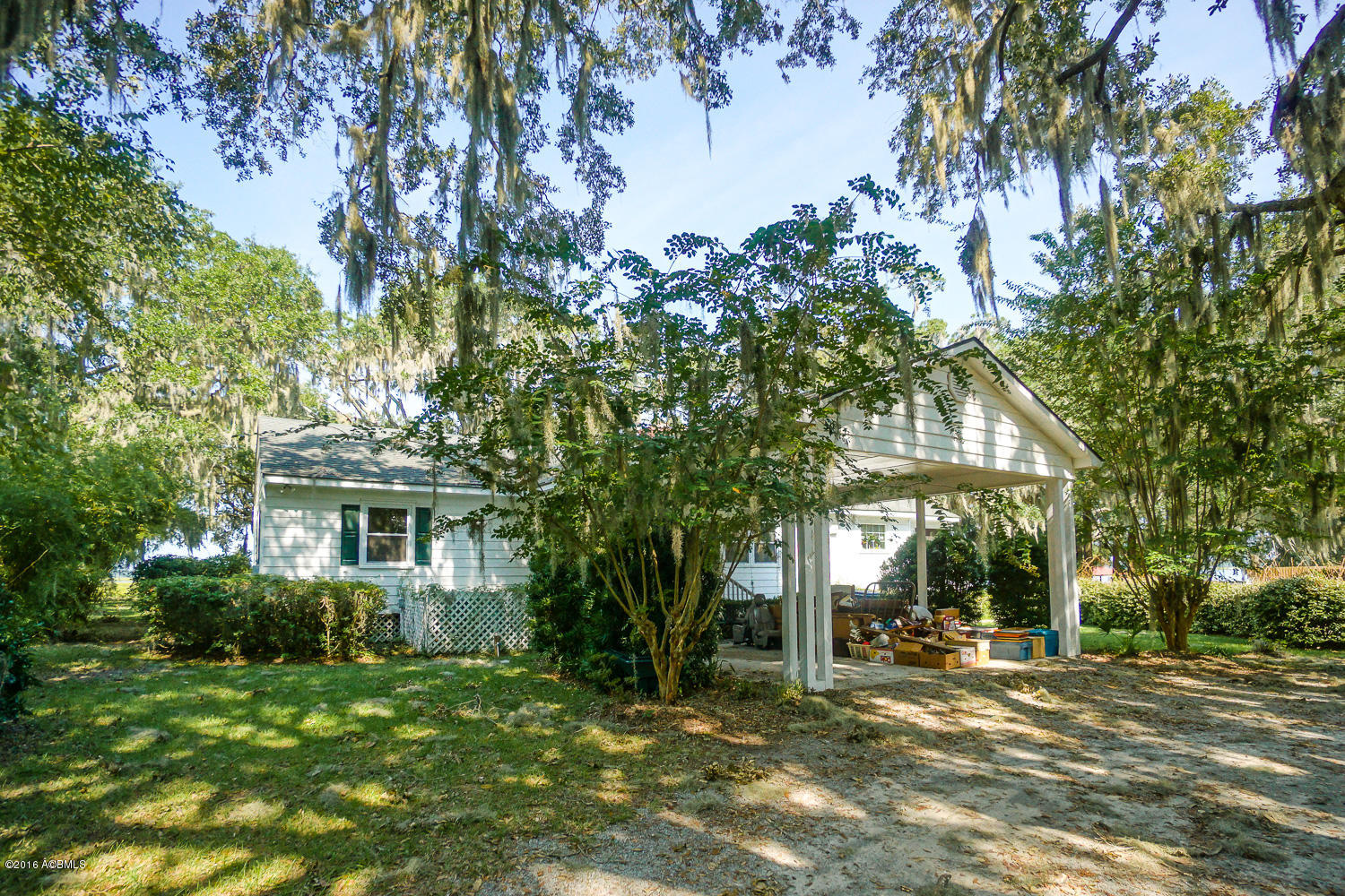 3004 Riverside Lane Beaufort, SC 29902 - Photo 2 of 50 3006 Riverside-46