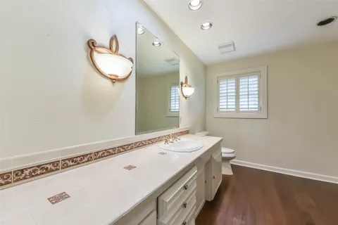 $2,600,000 | 30 East Rivercrest Drive, Houston, TX 77042