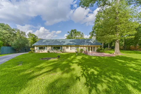 $2,600,000 | 30 East Rivercrest Drive, Houston, TX 77042