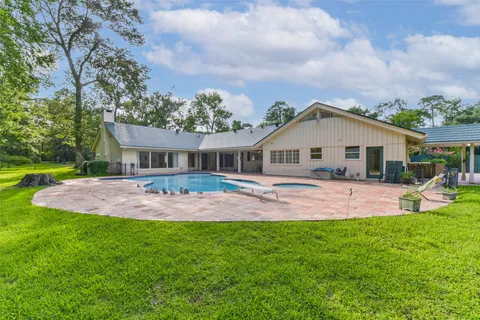 $2,600,000 | 30 East Rivercrest Drive, Houston, TX 77042