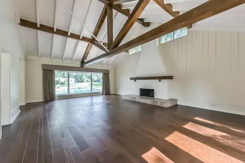 $2,600,000 | 30 East Rivercrest Drive, Houston, TX 77042