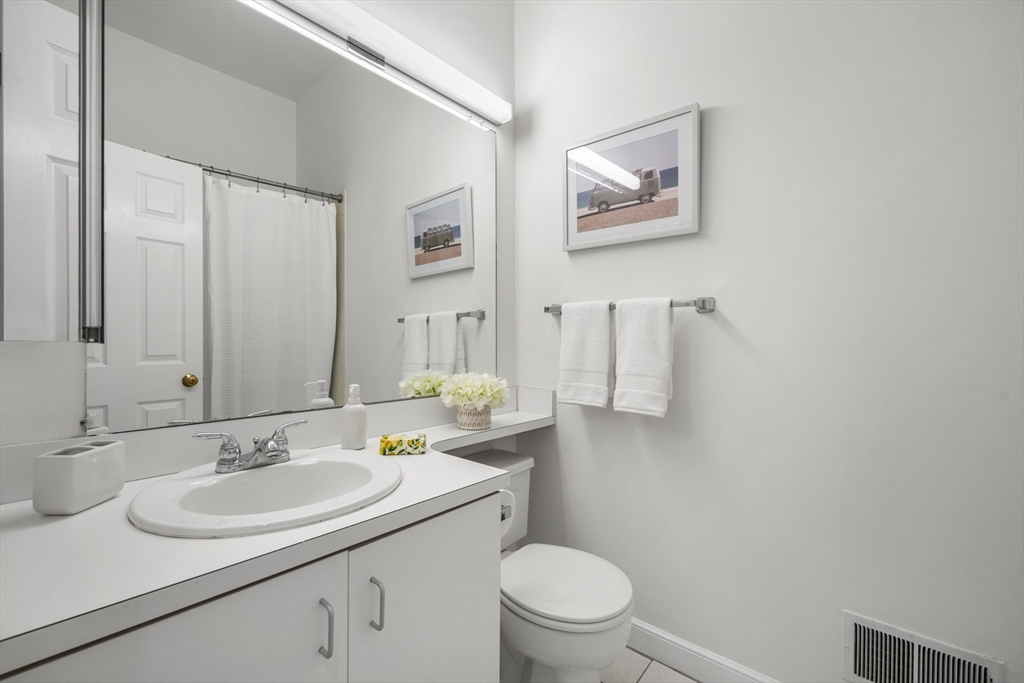54 Rutland Square, Unit 2 Boston, MA 02118 - Photo 17 of 23 Gallery Image 17