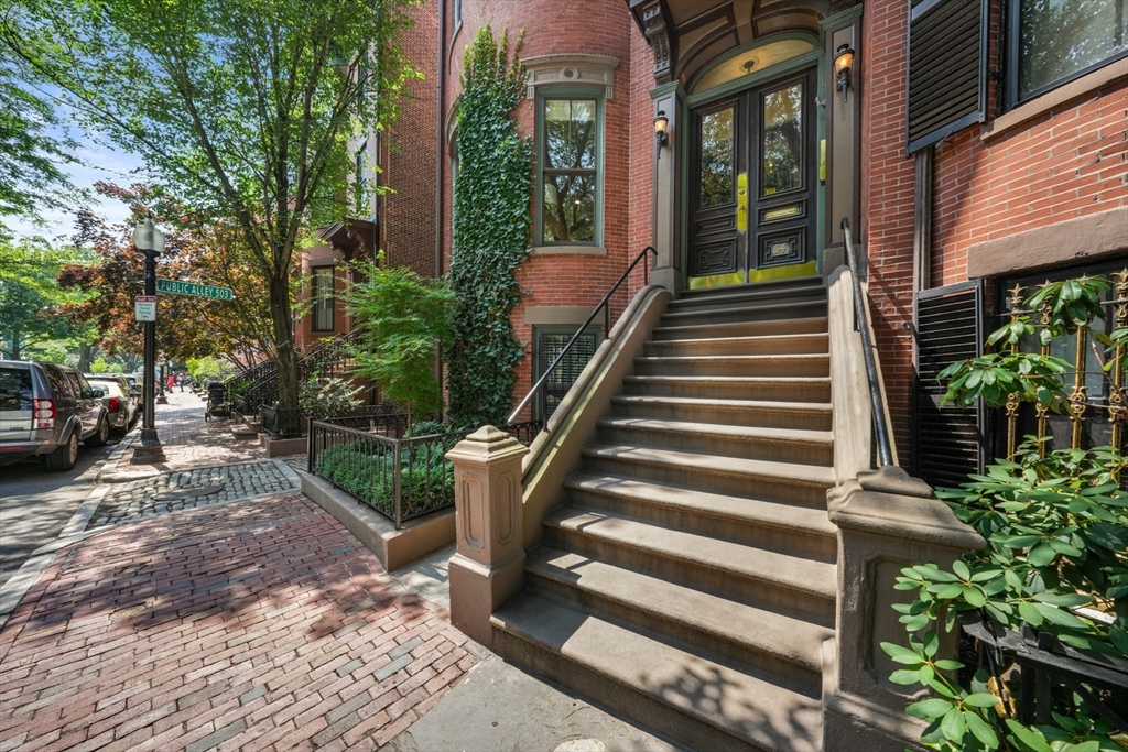54 Rutland Square, Unit 2 Boston, MA 02118 - Photo 19 of 23 Gallery Image 19