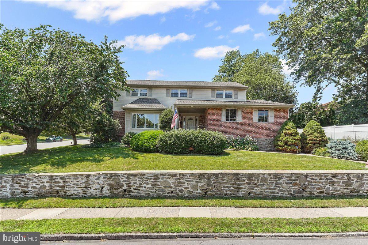 276 Hemlock Lane Springfield, PA 19064 - Photo 1 of 43 Gallery Image 1