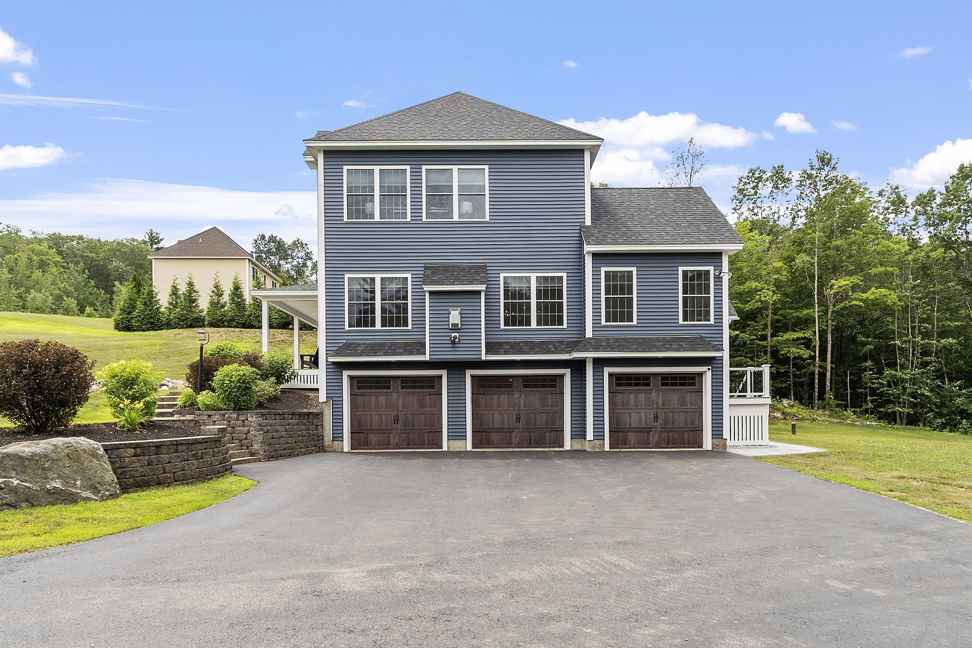 57 London Bridge Road Windham, NH 03087 - Photo 4 of 60
