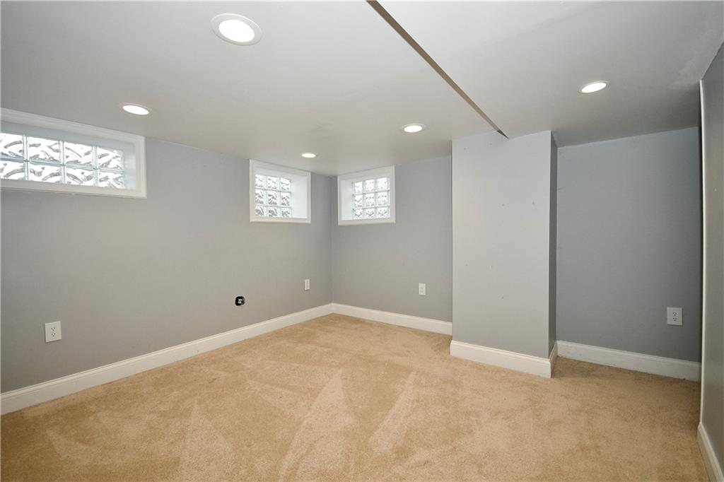 5417 Curry Road Pittsburgh, PA 15236 - Photo 19 of 25 Gallery Image 19