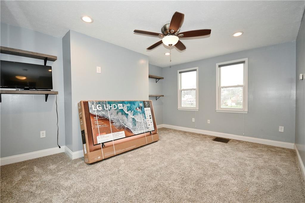 5417 Curry Road Pittsburgh, PA 15236 - Photo 4 of 25 Gallery Image 4