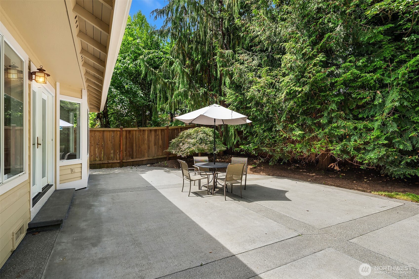 1815 Field Avenue Northeast Renton, WA 98059 - Photo 25 of 39