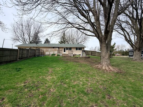 $199,999 | 734 1st Street, West Brooklyn, IL 61378