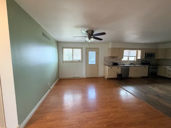 $199,999 | 734 1st Street, West Brooklyn, IL 61378