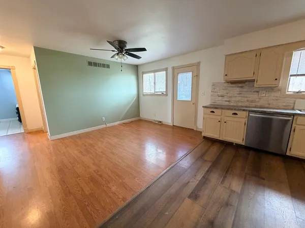 $199,999 | 734 1st Street, West Brooklyn, IL 61378