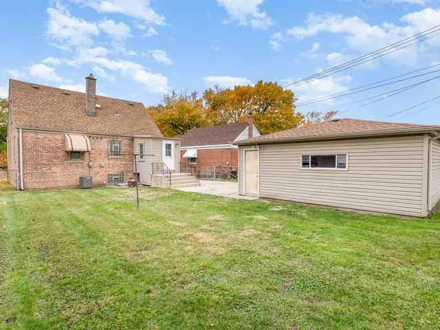 $337,000 | 6415 South Leclaire Avenue, Chicago, IL 60638