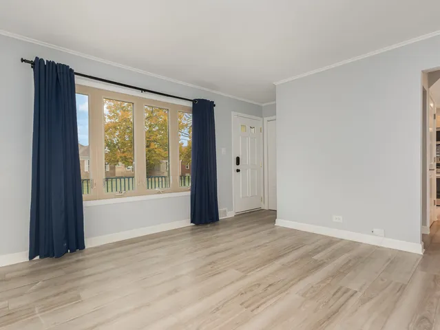 $337,000 | 6415 South Leclaire Avenue, Chicago, IL 60638