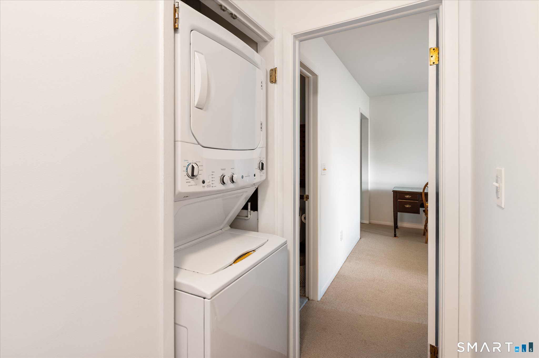 154 Cold Spring Road, Unit 23 Stamford, CT 06905 - Photo 20 of 34 In unit laundry for your convenience. Just updated in 2025