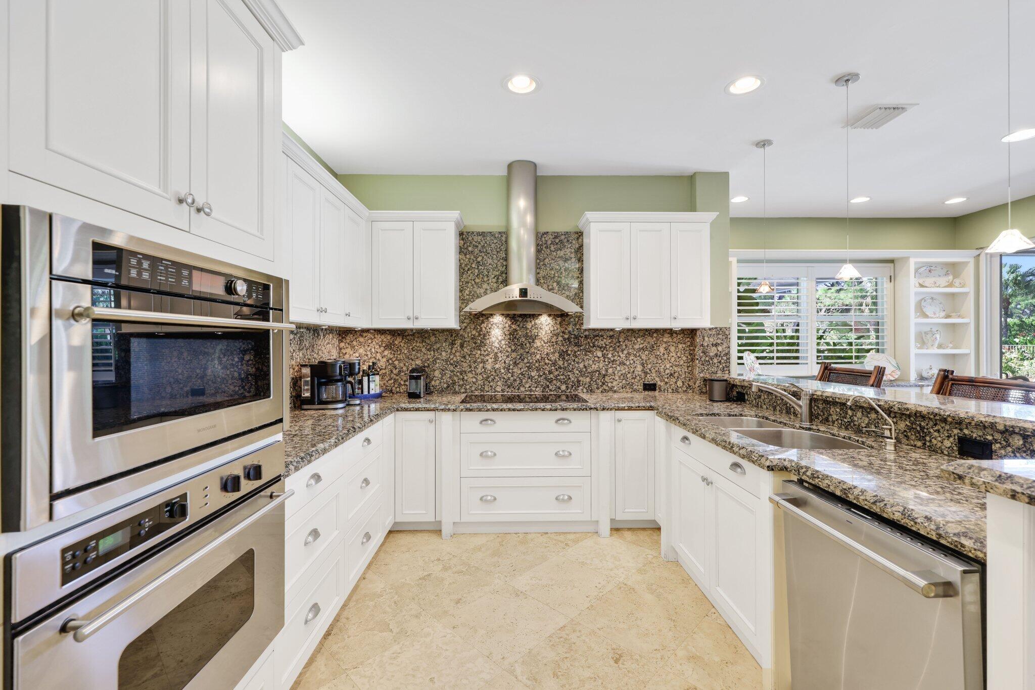 2865 Banyan Blvd Circle Northwest Boca Raton, FL 33431 - Photo 12 of 75 2865 Banyan Boulevard Cir - 22.jpg-SMALL