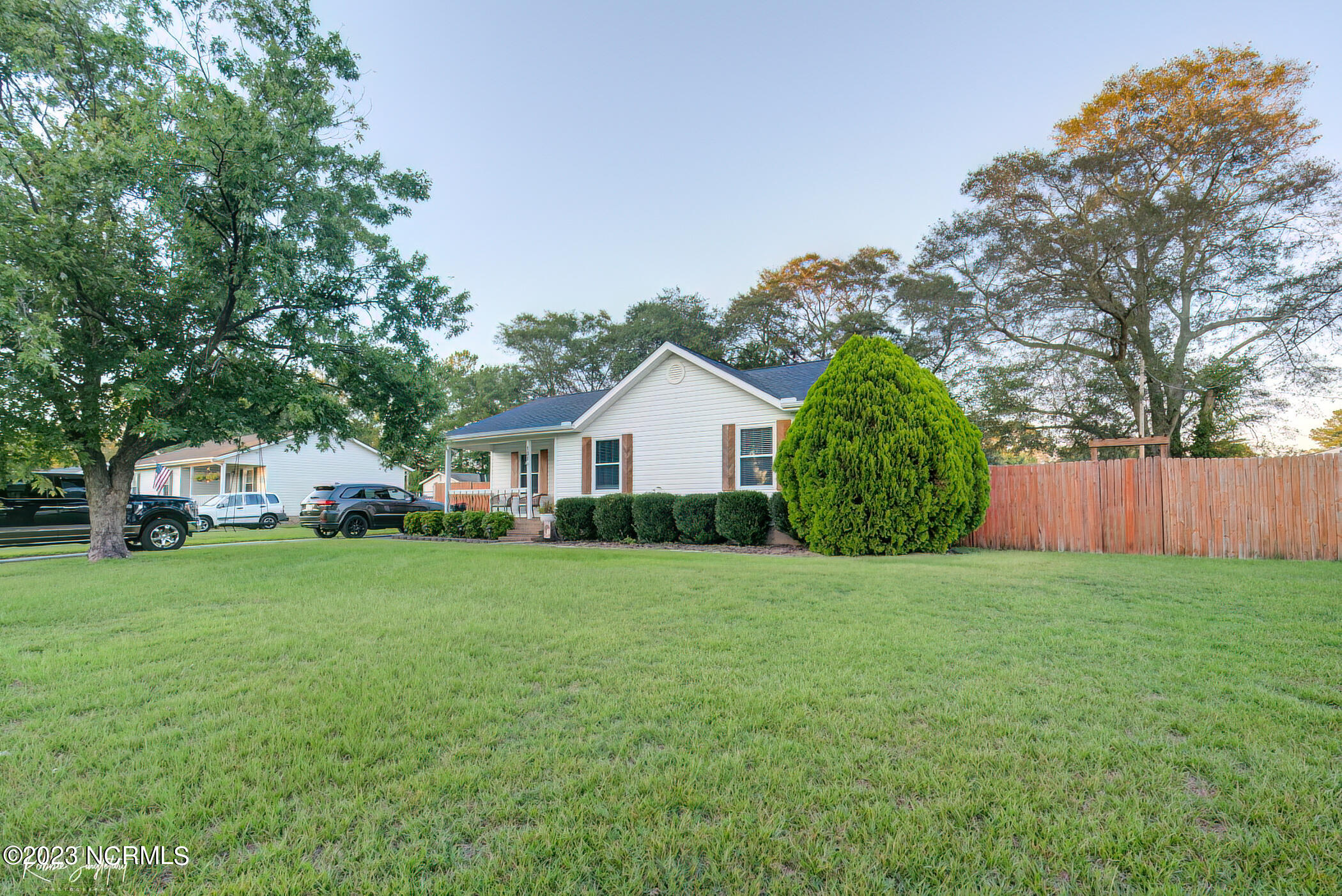 131 Chance Drive Rockingham, NC 28379 - Photo 6 of 34 DSC00321_2_3-DeNoiseAI-low-light