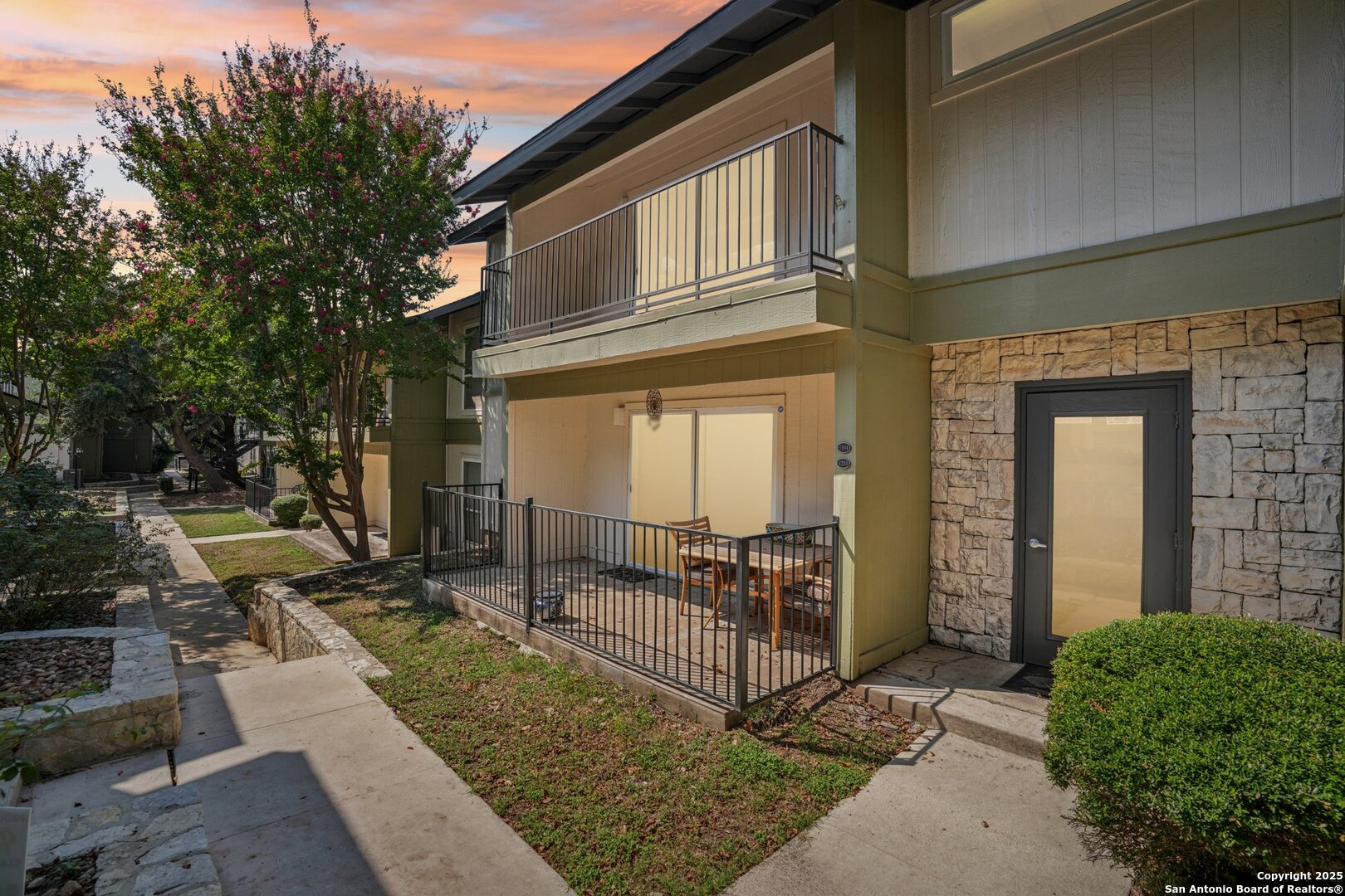 100 Lorenz Road, Unit 1204 San Antonio, TX 78209 - Photo 24 of 27 a view of backyard of the house