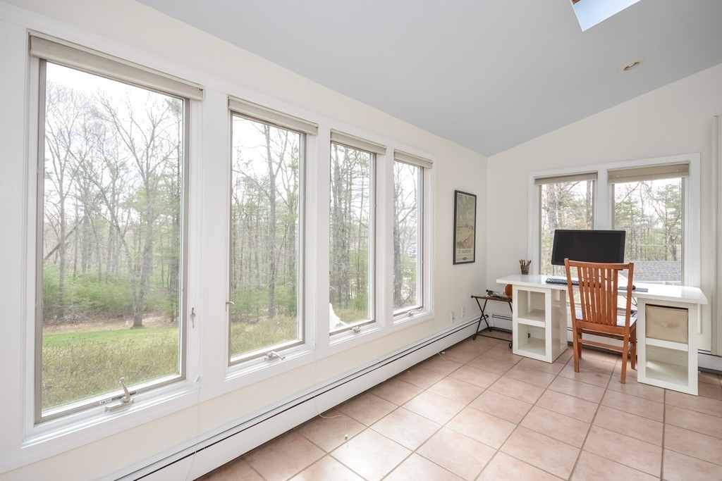 77 Carr Road Duxbury, MA 02332 - Photo 7 of 15 Gallery Image 7
