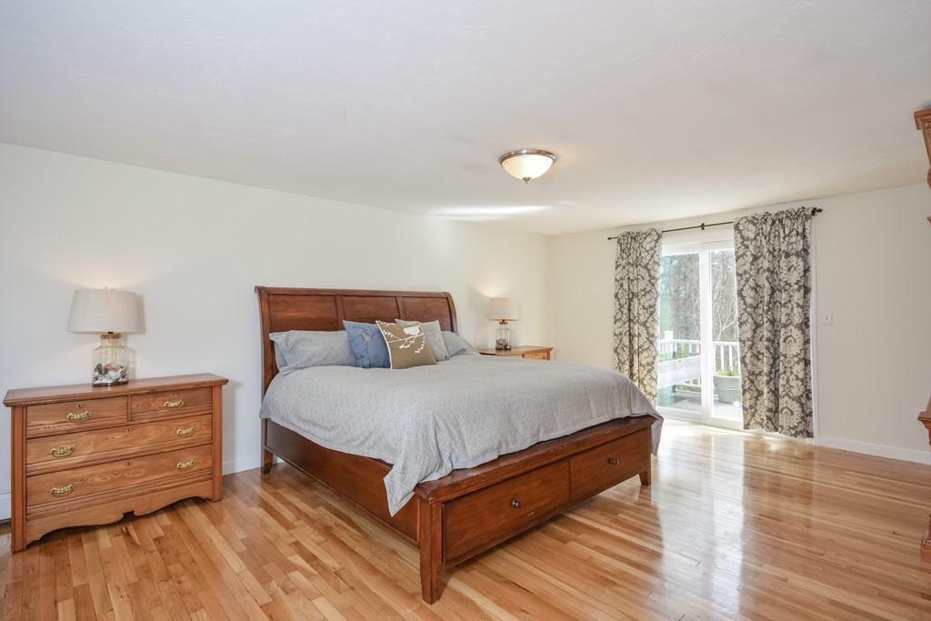 77 Carr Road Duxbury, MA 02332 - Photo 8 of 15 Gallery Image 8