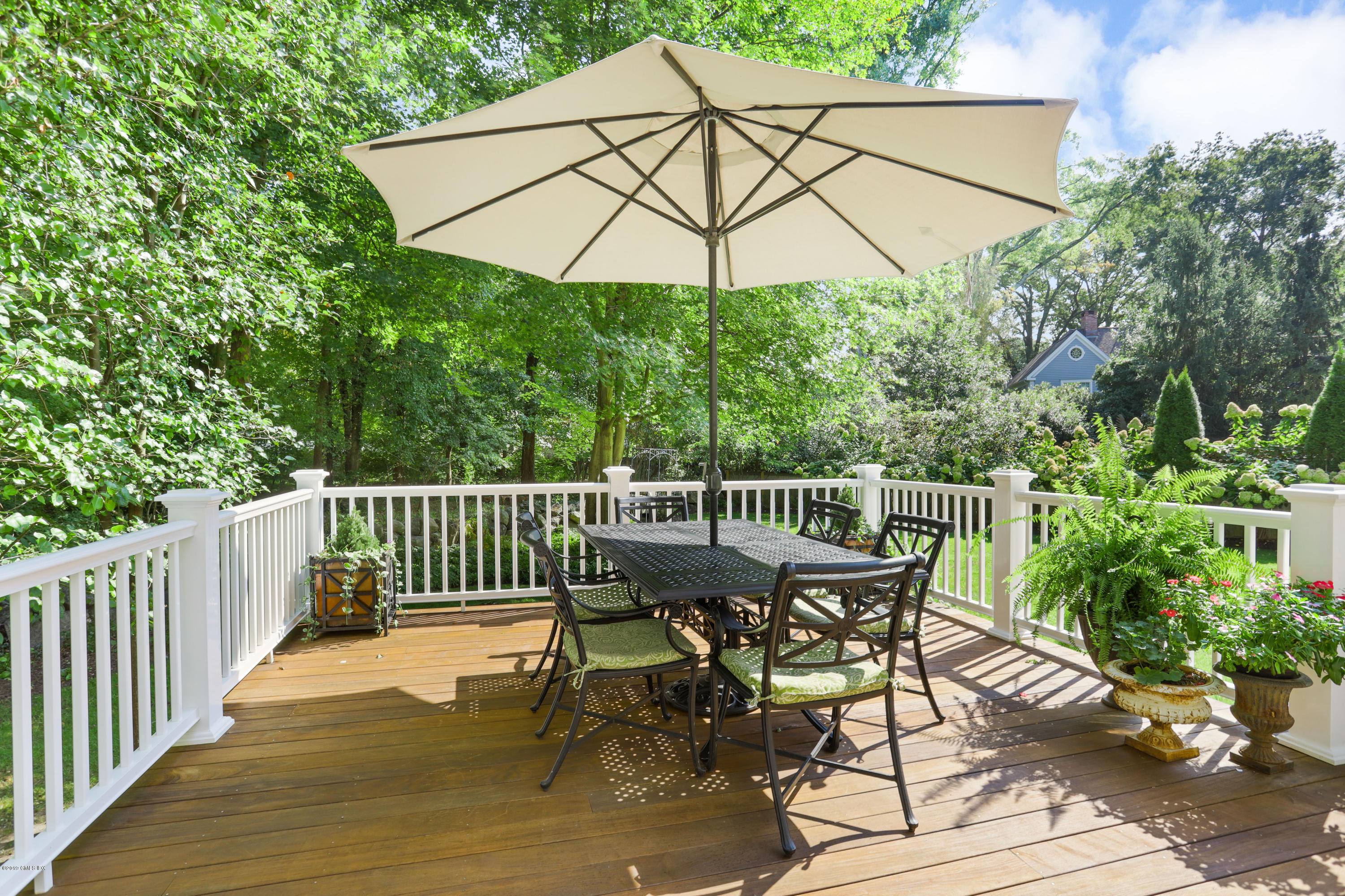 40 Hearthstone Drive Riverside, CT 06878 - Photo 30 of 40 40 Hearthstone Drive (37)