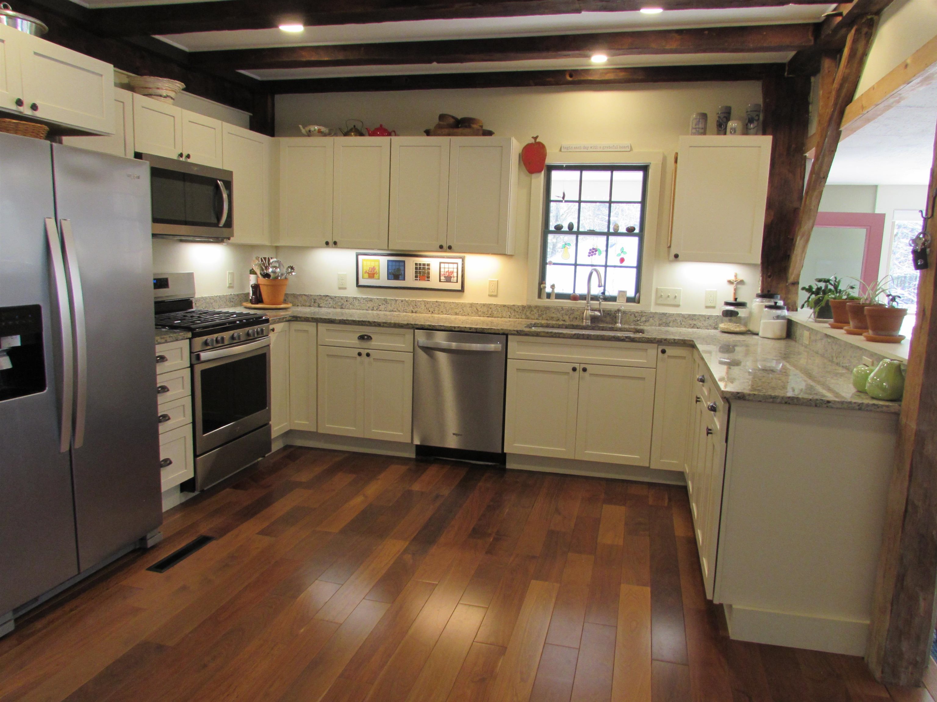 143 Lyford Road Brookfield, NH 03872 - Photo 13 of 29 Gallery Image 13